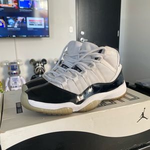 JORDAN 11 RETRO (2011 CONCORD)